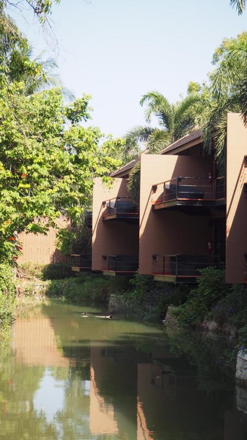 The Grace Amphawa Hotell Samut Songkhram Exteriör bild