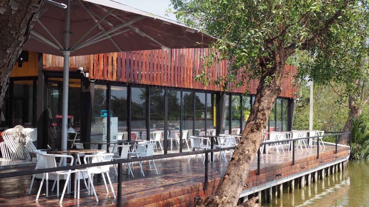 The Grace Amphawa Hotell Samut Songkhram Exteriör bild